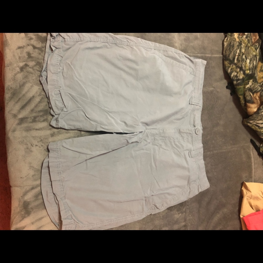 Men’s Columbia fishing shorts